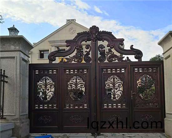 鋁(lv)藝(yi)大(da)門(men)