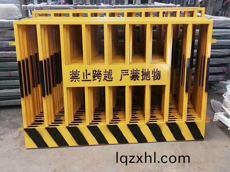 基(ji)阬(keng)護欄